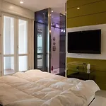Luxury * Rom